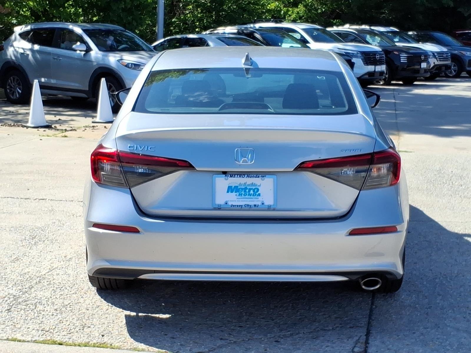 Used 2024 Lunar Silver Metallic Honda Sport image 9