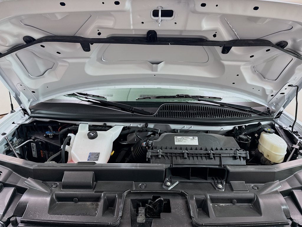 2026 Chevrolet Express Cargo Work Van - Photo 27