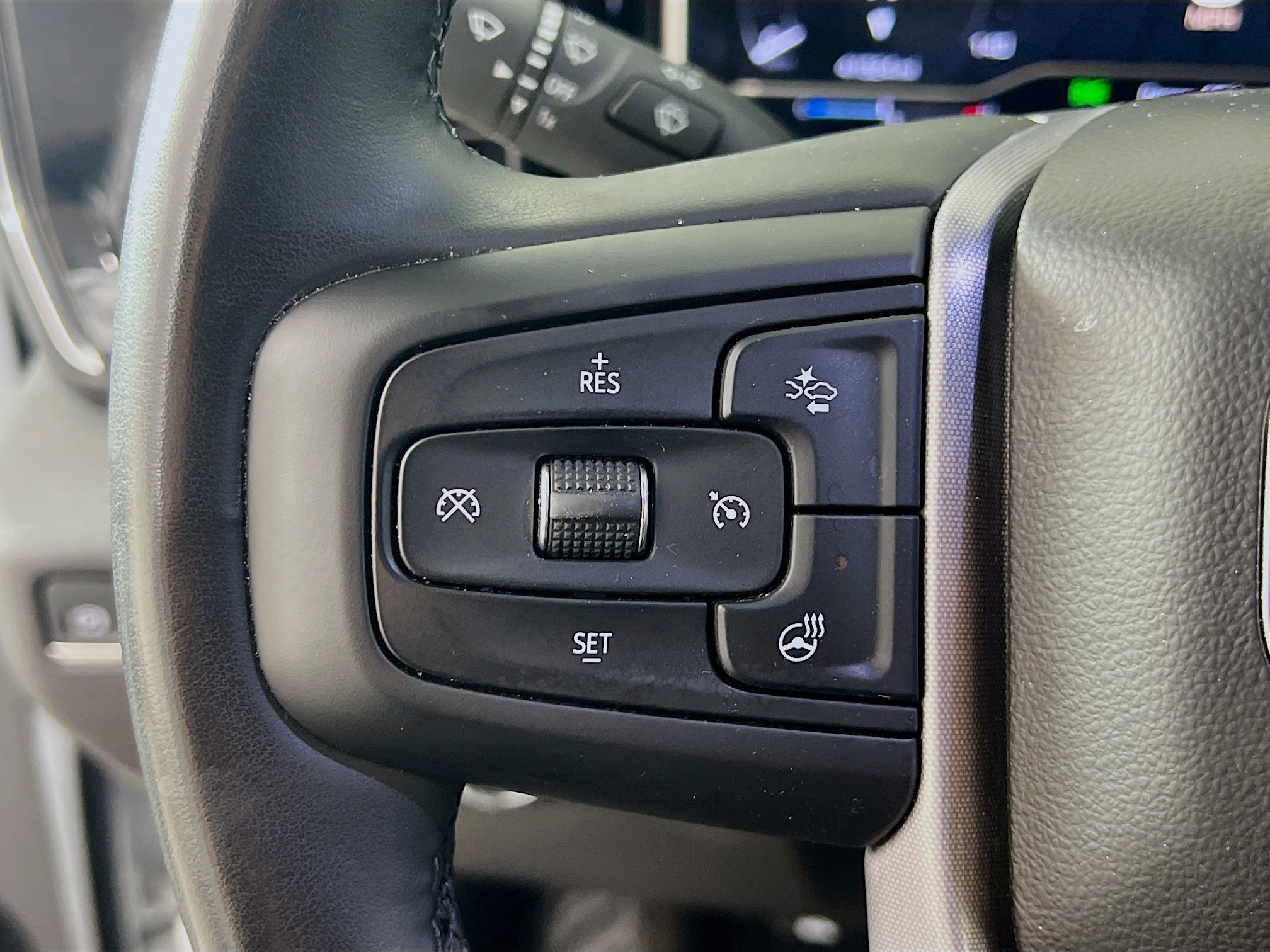 Used 2025 Summit White GMC SLT image 13