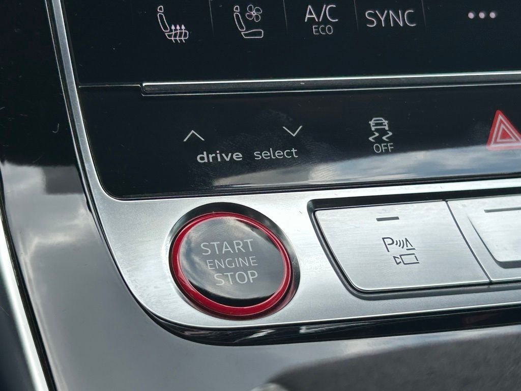 Used 2024  Audi 4.0T image 54