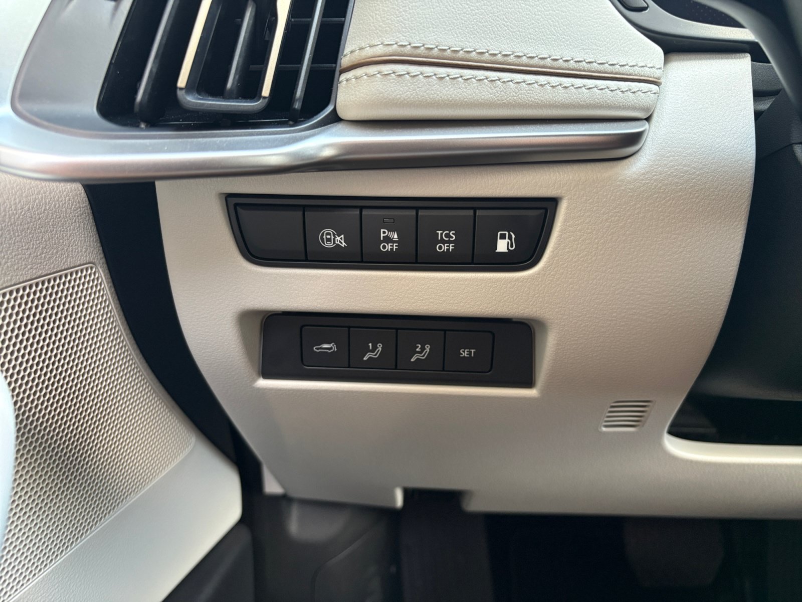 Used 2026 Platinum Quartz Mazda Premium Plus image 26