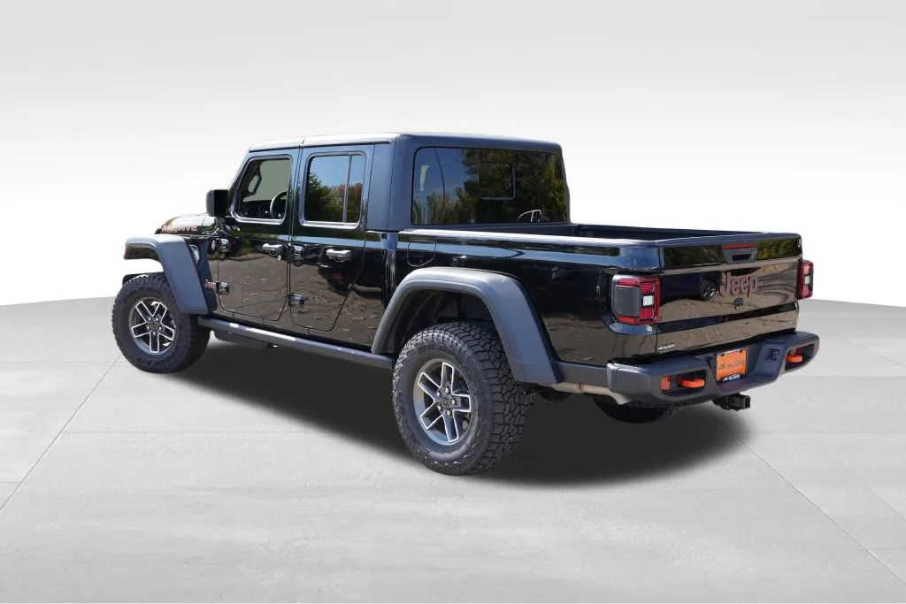 Certified Used 2026 Black Clearcoat Jeep Mojave image 7
