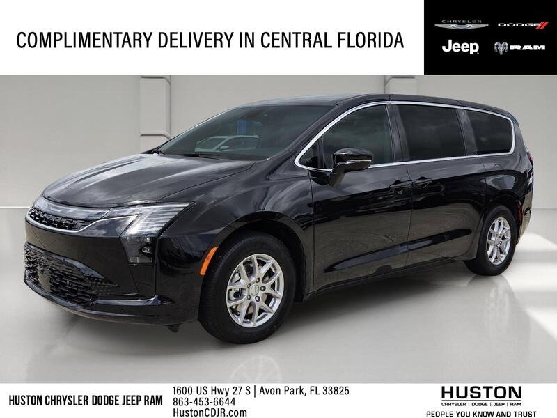 2027 Chrysler Pacifica Select's photo