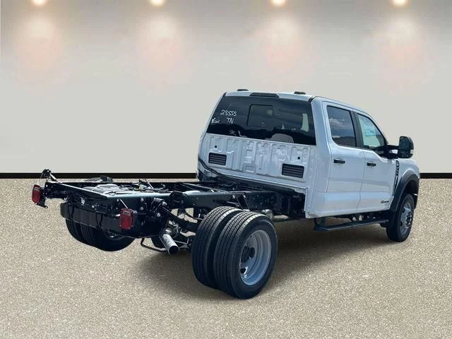 New 2026 Oxford White Ford F-450® XL image 5
