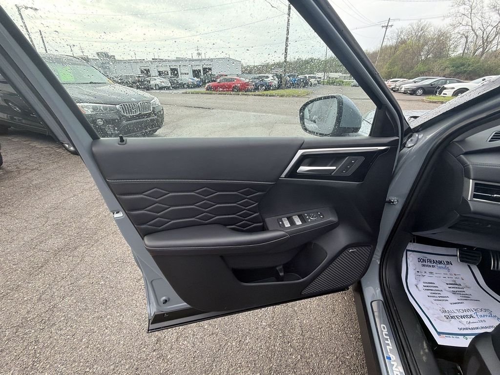 New 2026 Gray Mitsubishi SEL image 13