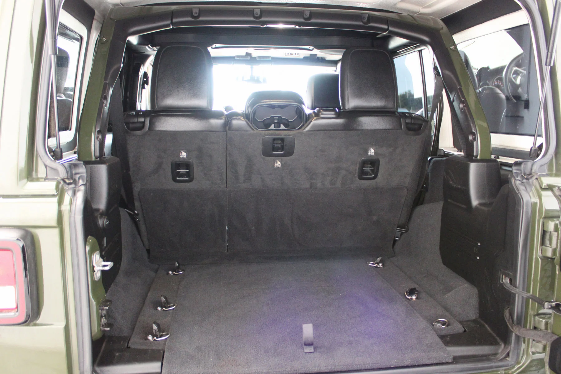 Used 2021 Sarge Green Clearcoat Jeep Sahara Altitude 4x4 image 18