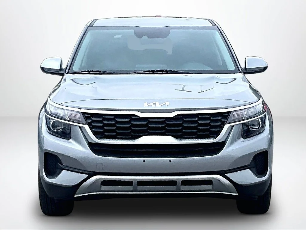 Used 2023 Gray Kia LX image 4
