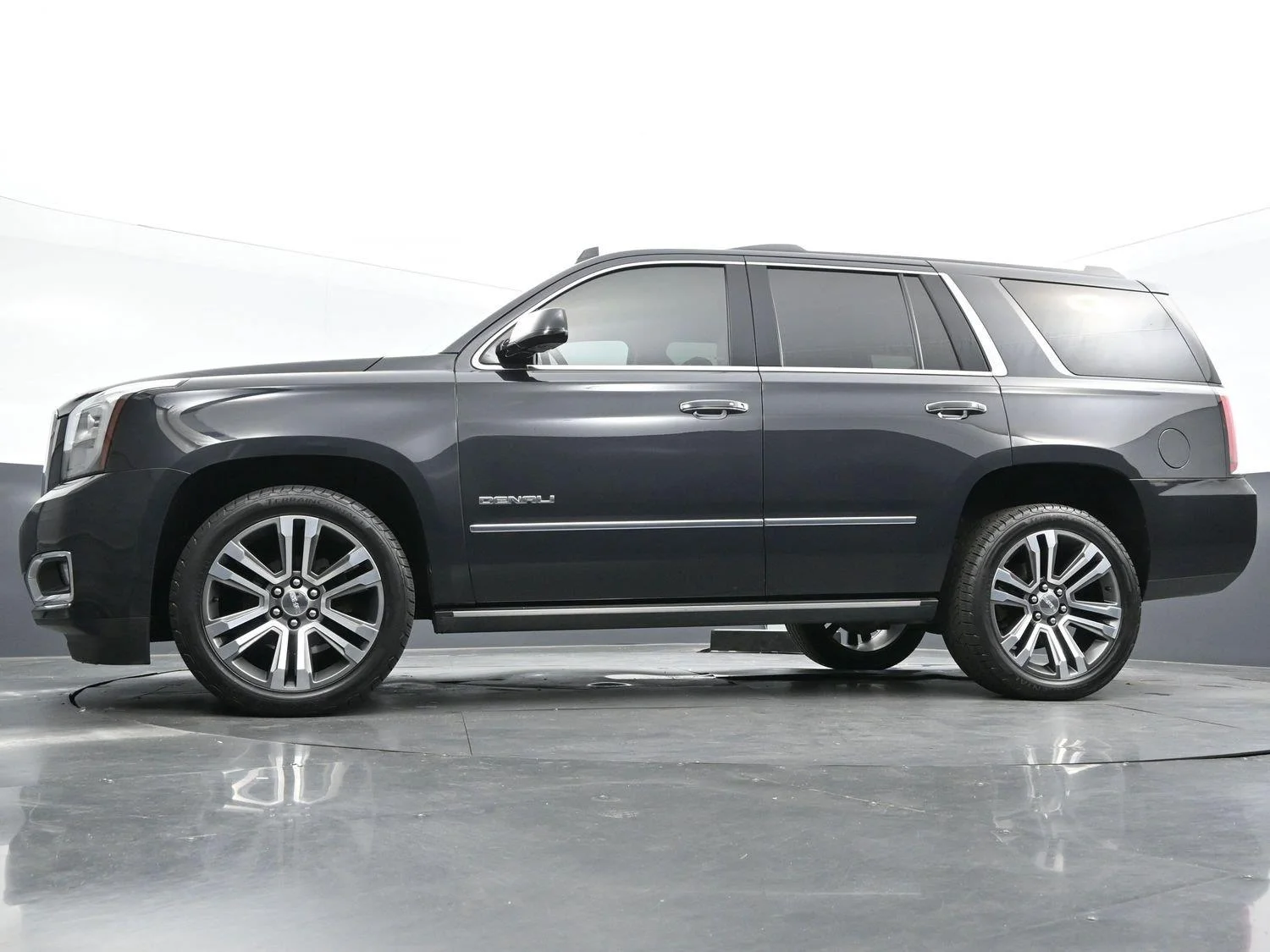 Used 2020 Carbon Black Metallic GMC Denali image 58