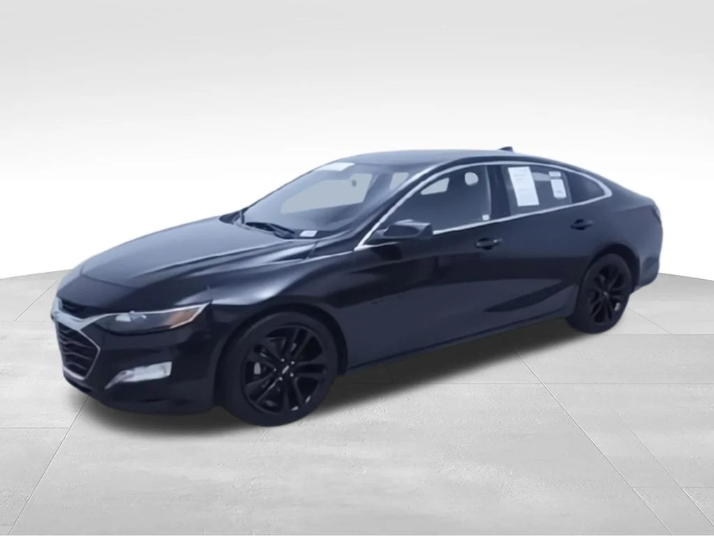 Used 2023  Chevrolet LT image 6