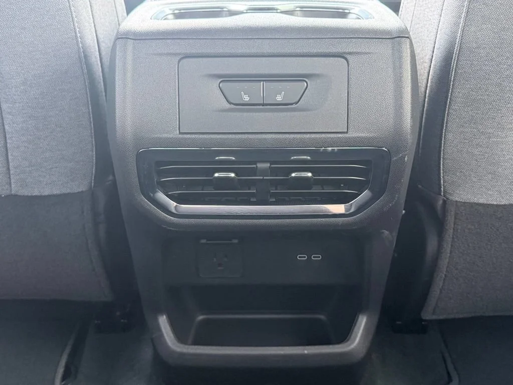 Used 2026 Summit White GMC Elevation Extended Range image 16