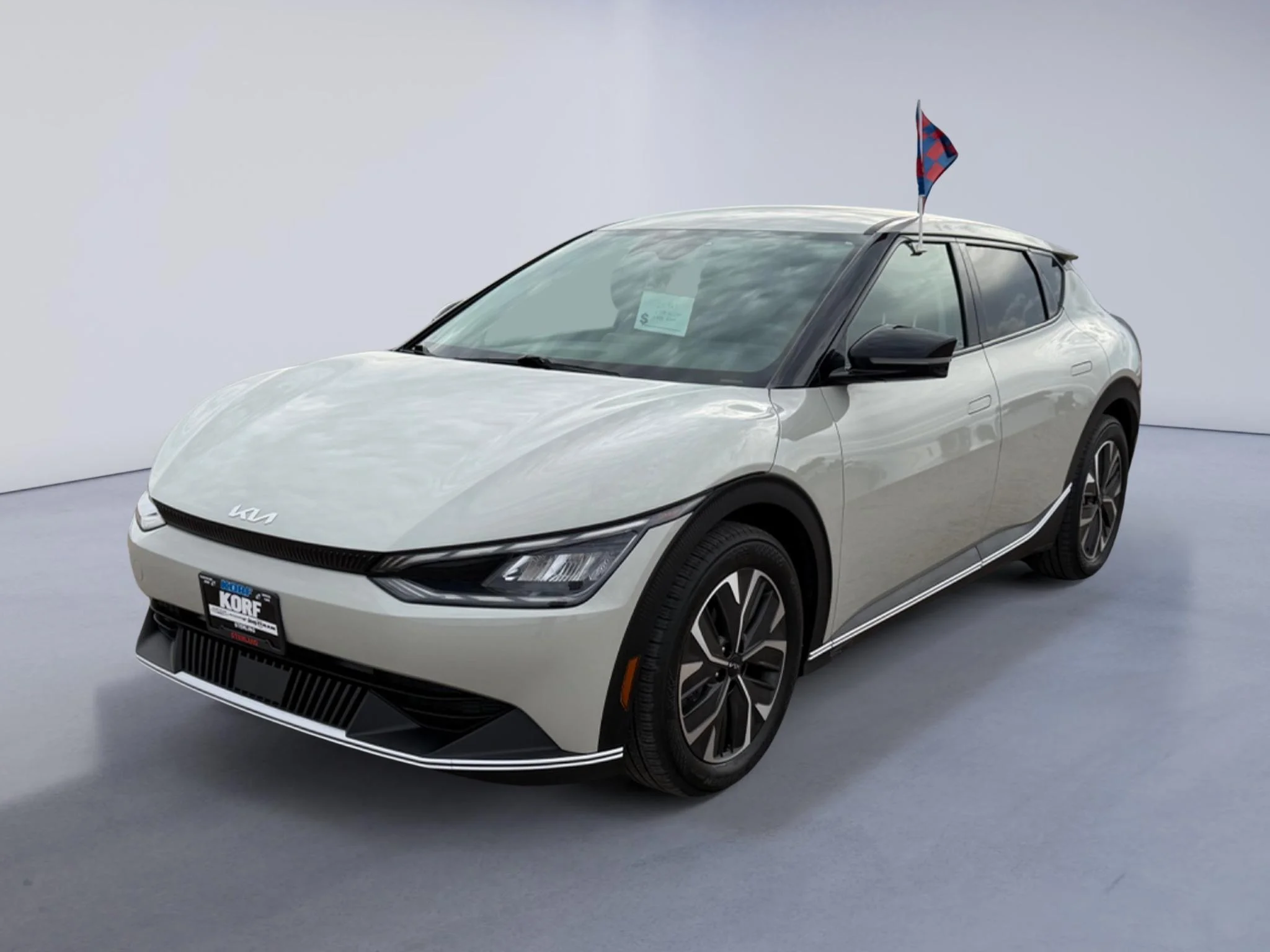 Used 2024 Glacier Kia Light Long Range image 1