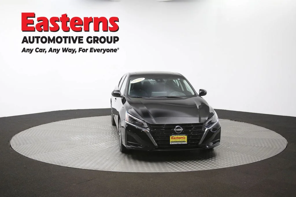 Used 2023 Black Nissan 2.5 SV image 53