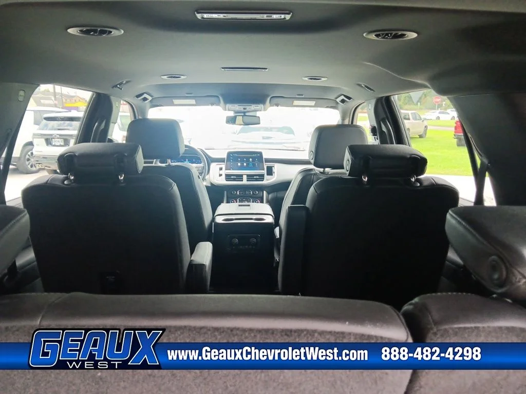 Used 2024 Gray Chevrolet Z71 image 29