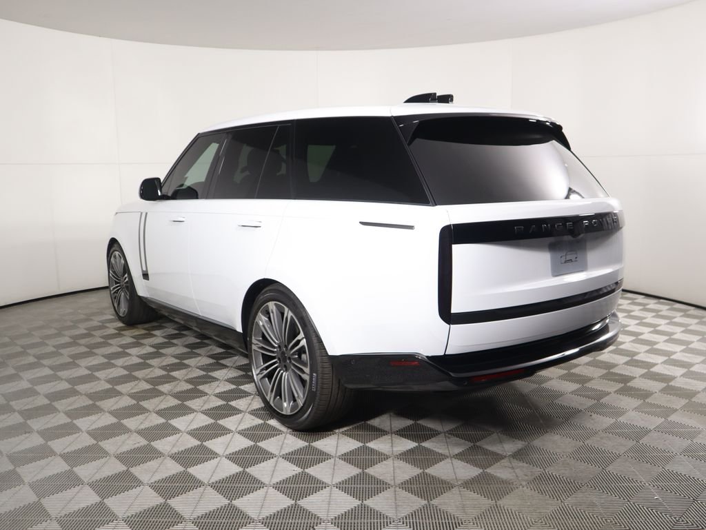 New 2026 Fuji White Land Rover SE image 7