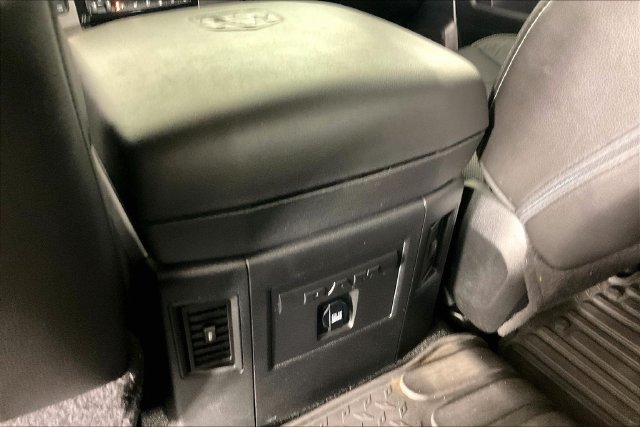 Used 2014 Gray Ram Sport image 6