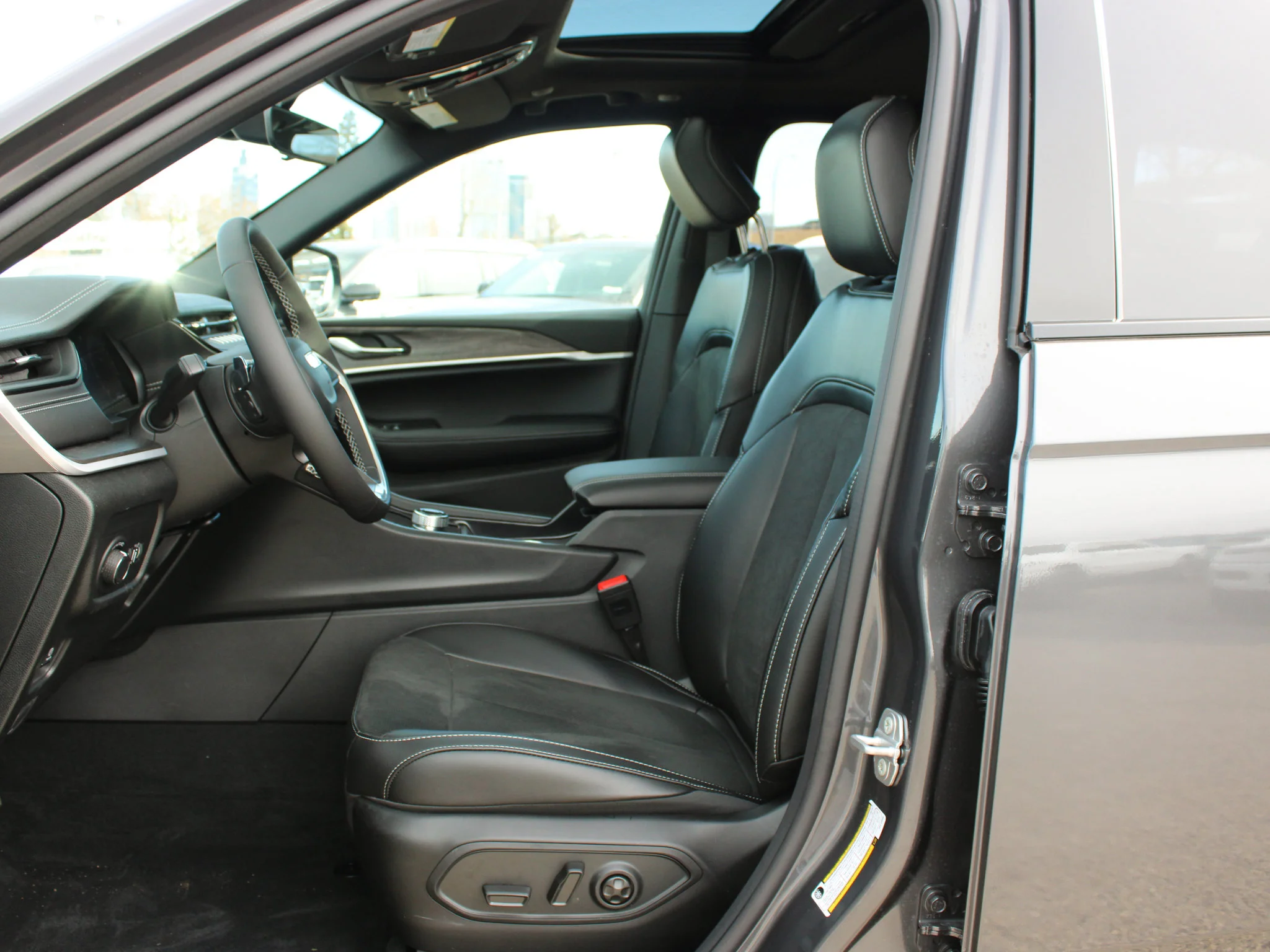 New 2026 Grey Jeep Altitude*, 2.0L Turbo image 9