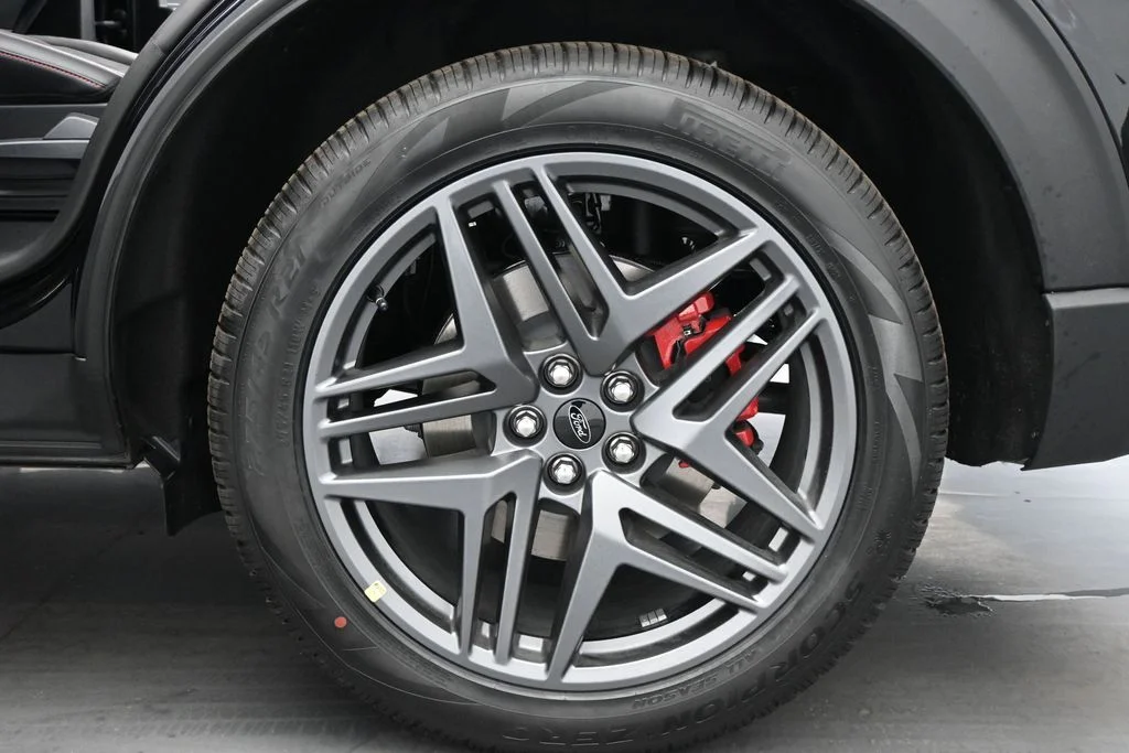 New 2026 Agate Black Metallic Ford ST image 23