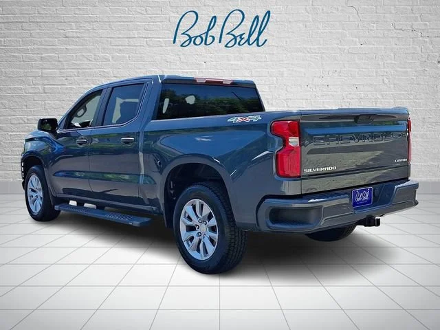 Used 2021 SHADOW GRAY METALLIC Chevrolet Custom image 4