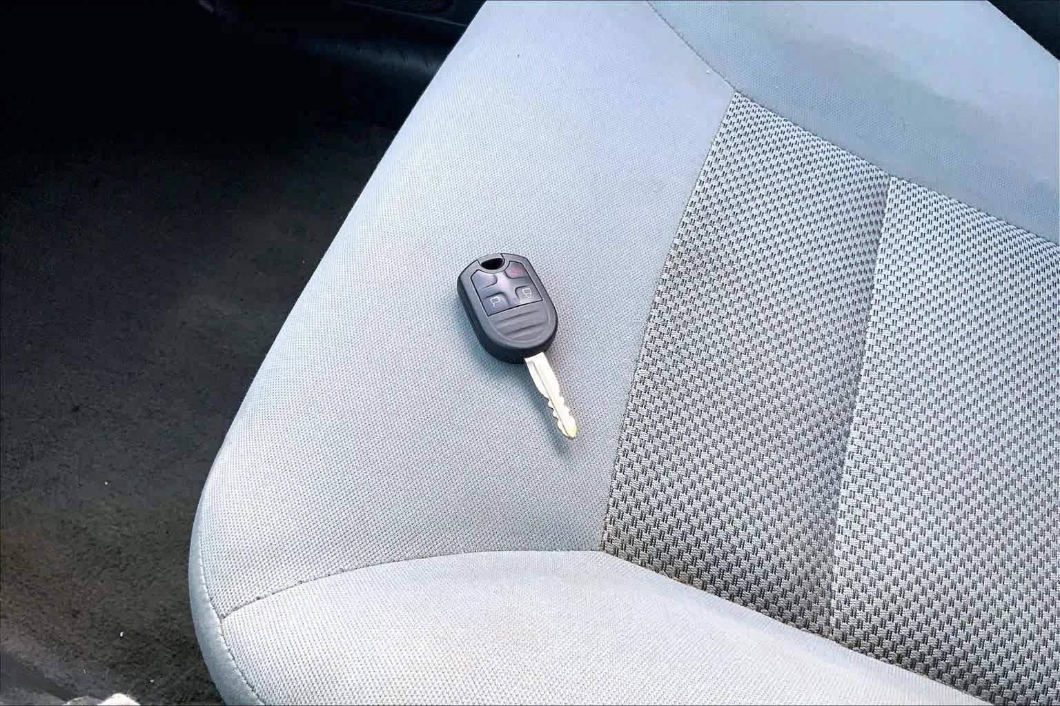 Used 2006 Silver Metallic Ford XLT image 14