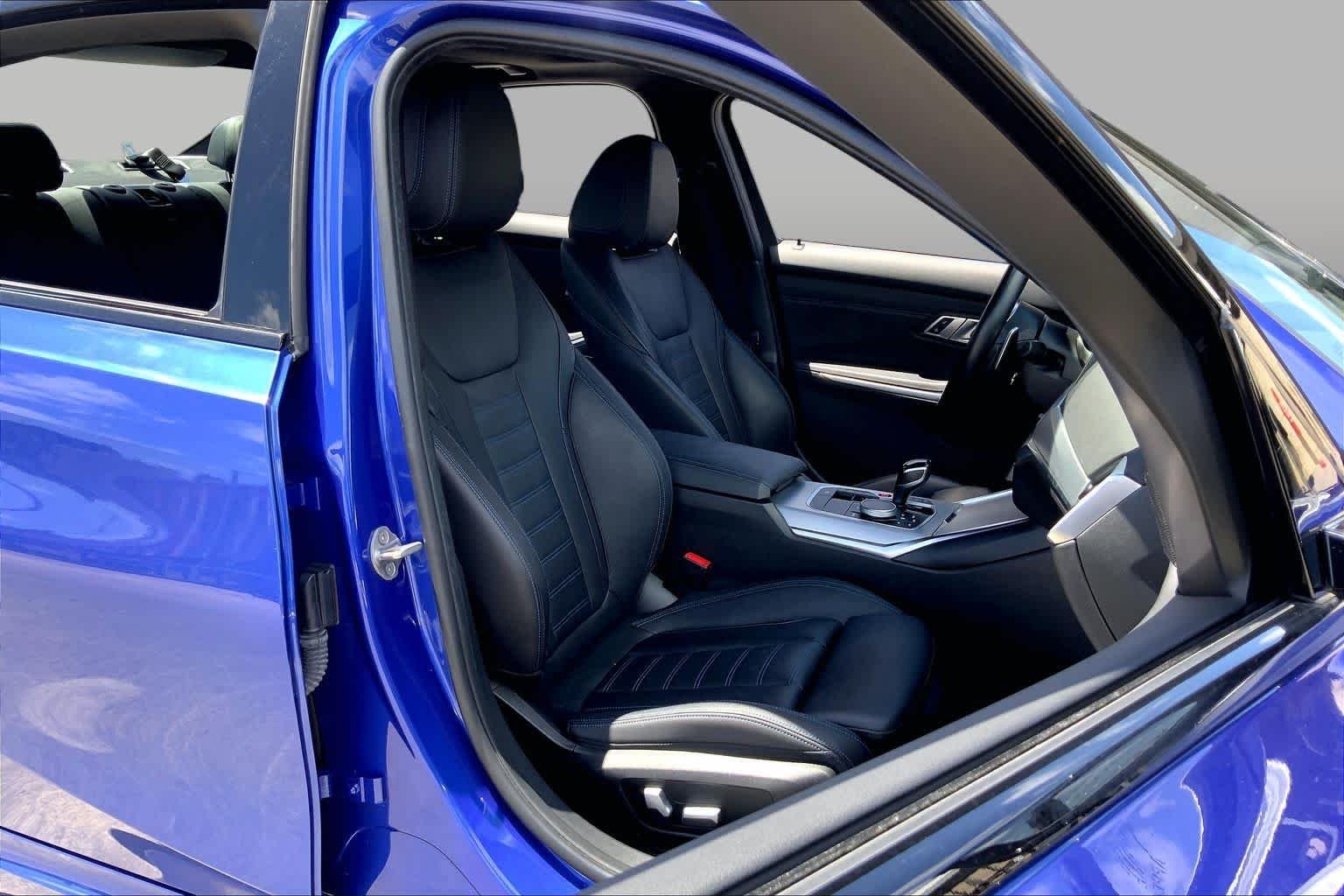 Used 2022 Portimao Blue Metallic BMW M340i image 9