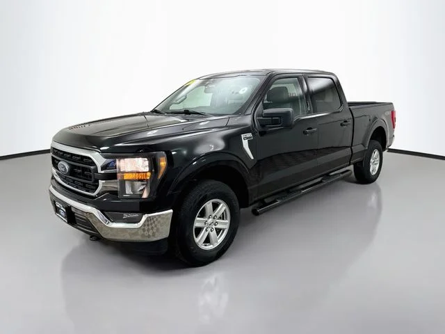 Used 2023 Black Ford XLT image 3