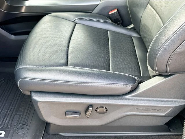 Used 2025 Black Ford Lariat image 20
