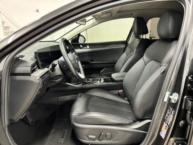 Used 2025 Gray Kia EX image 17