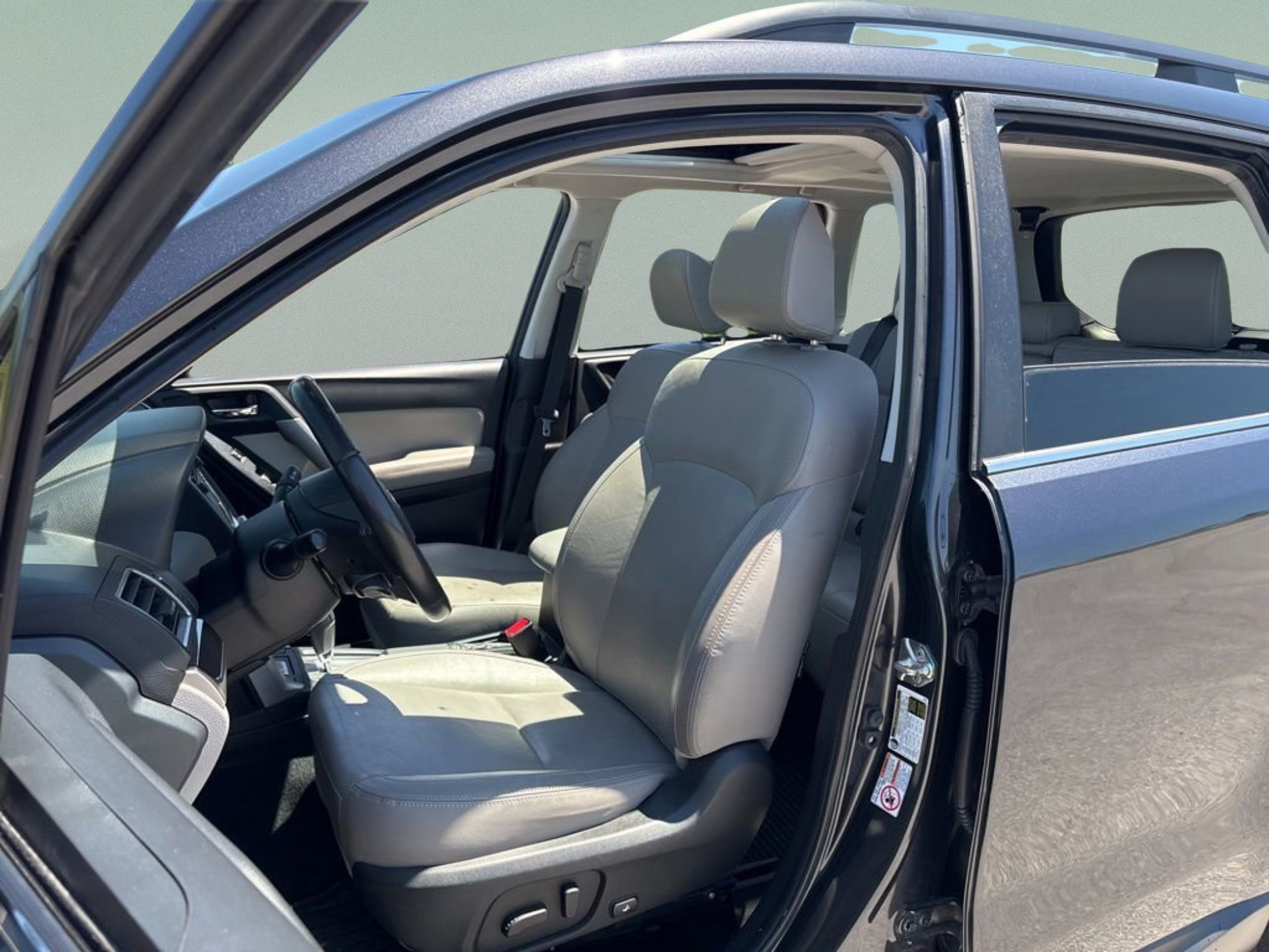 Used 2017 Dark Gray Metallic Subaru Limited image 20