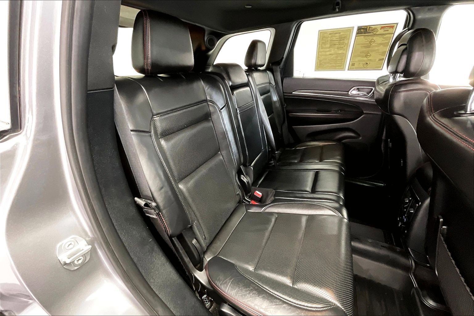 Used 2018 Silver Jeep Trailhawk 4x4 image 18