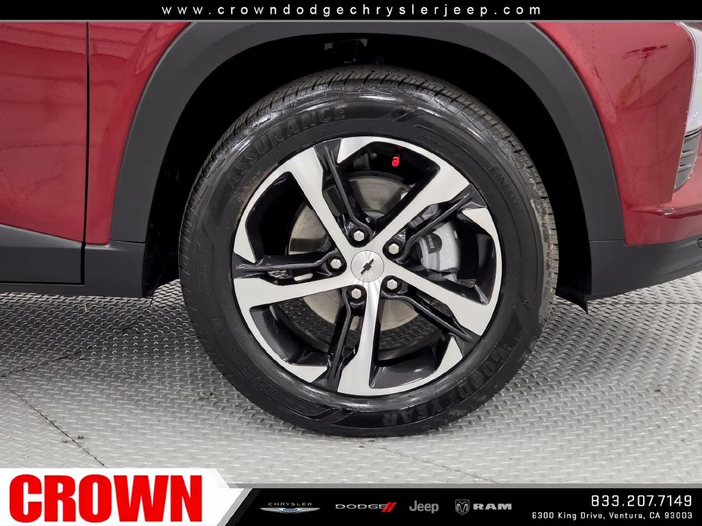 Used 2025 Red Chevrolet 1RS image 9