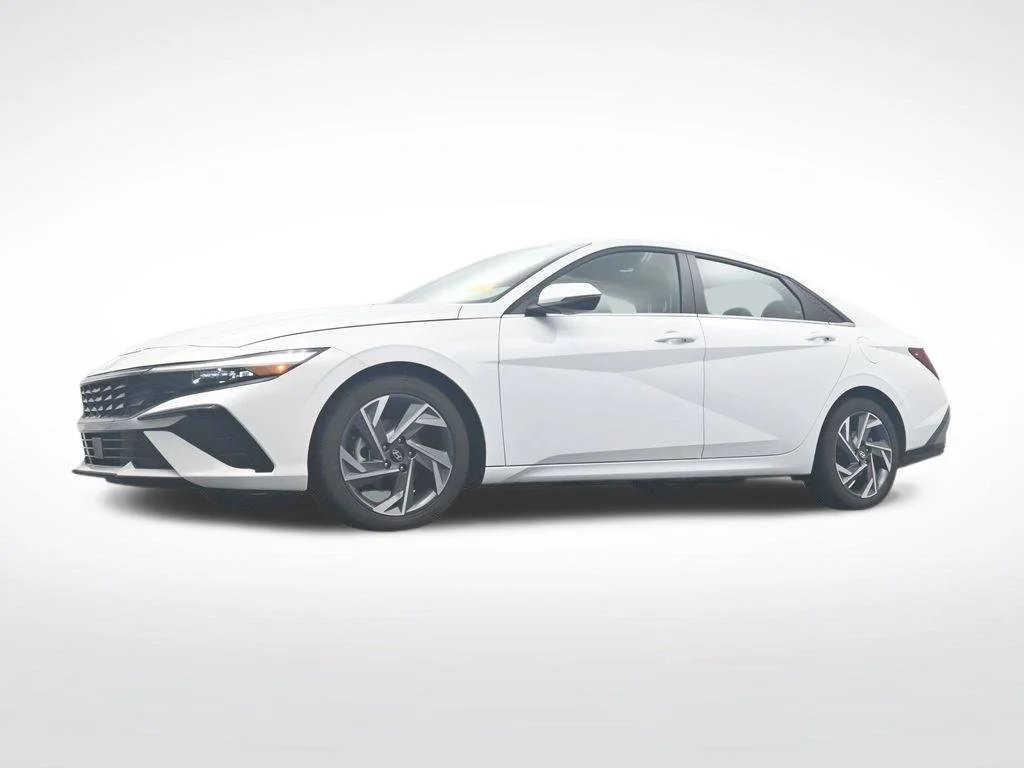 Used 2025 White Hyundai Limited image 30