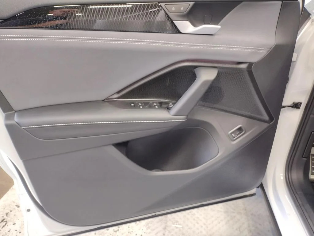 New 2026 White Volkswagen SE R-Line Black image 20