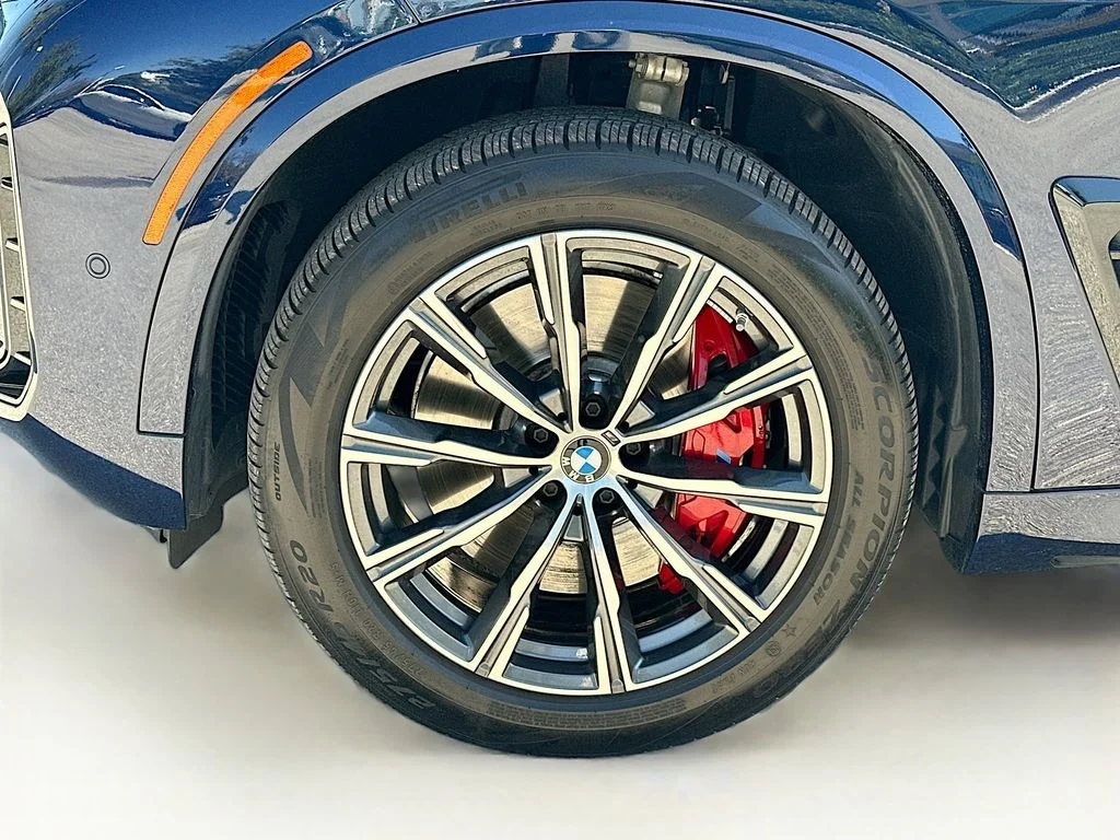 Used 2024 Blue BMW M60i image 30