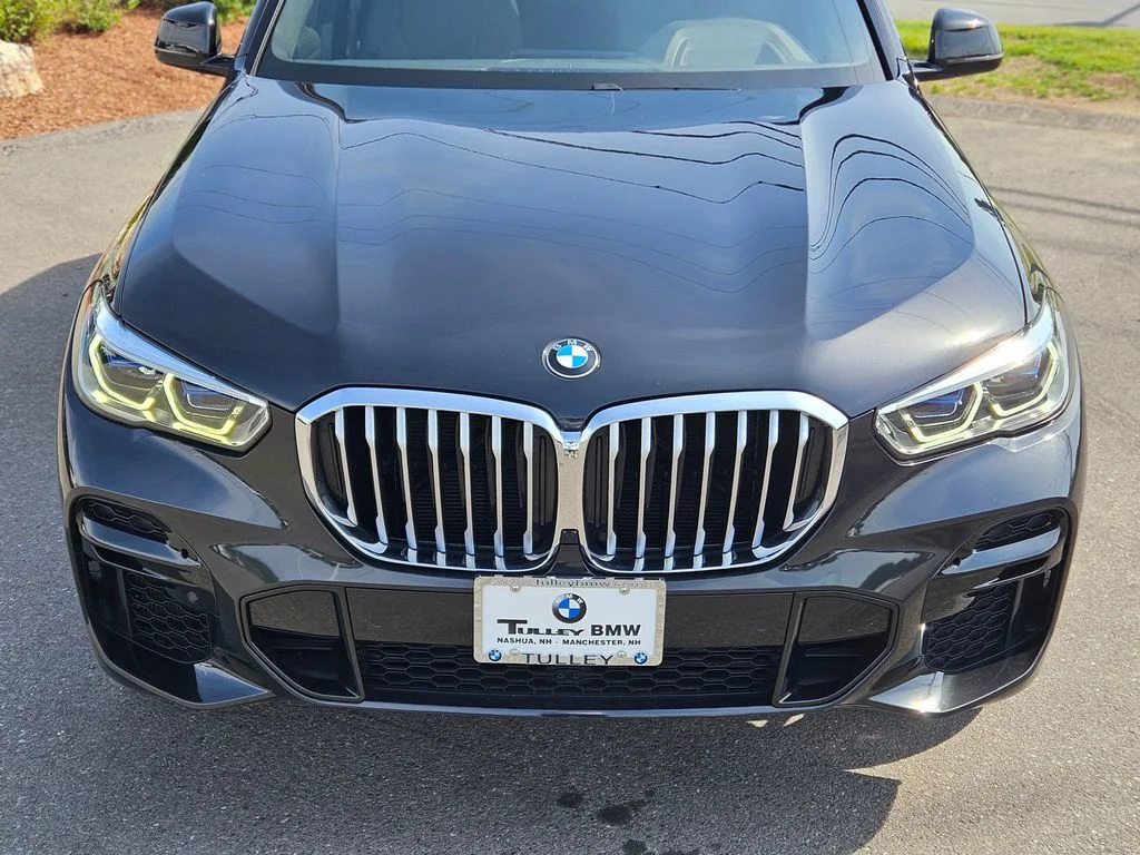 Certified Used 2022 Black Sapphire Metallic BMW xDrive40i image 8