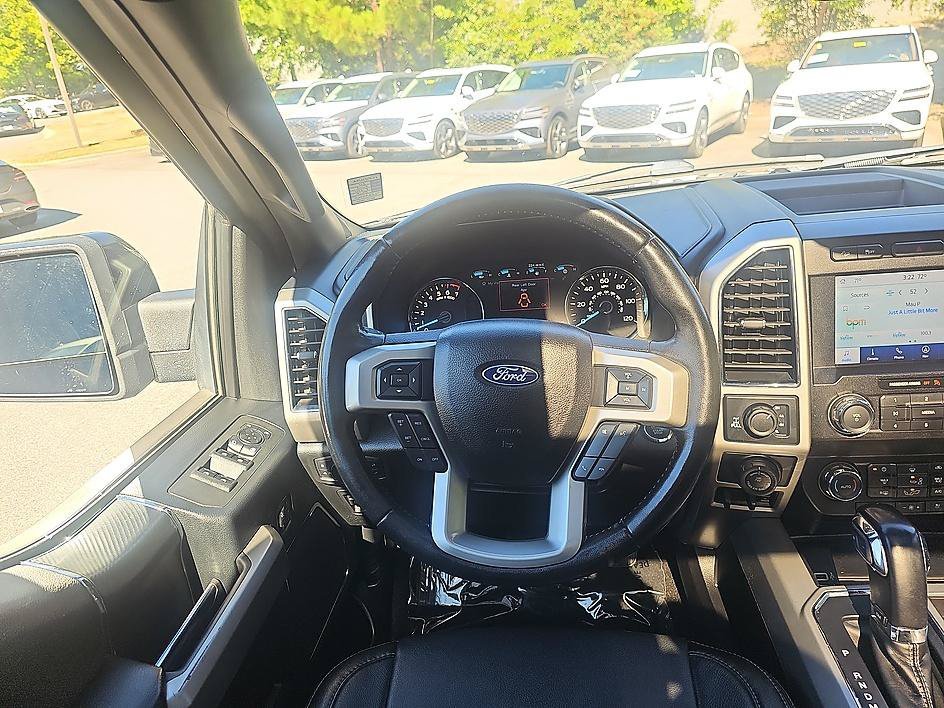 Used 2020 Agate Black Metallic Ford LARIAT image 17