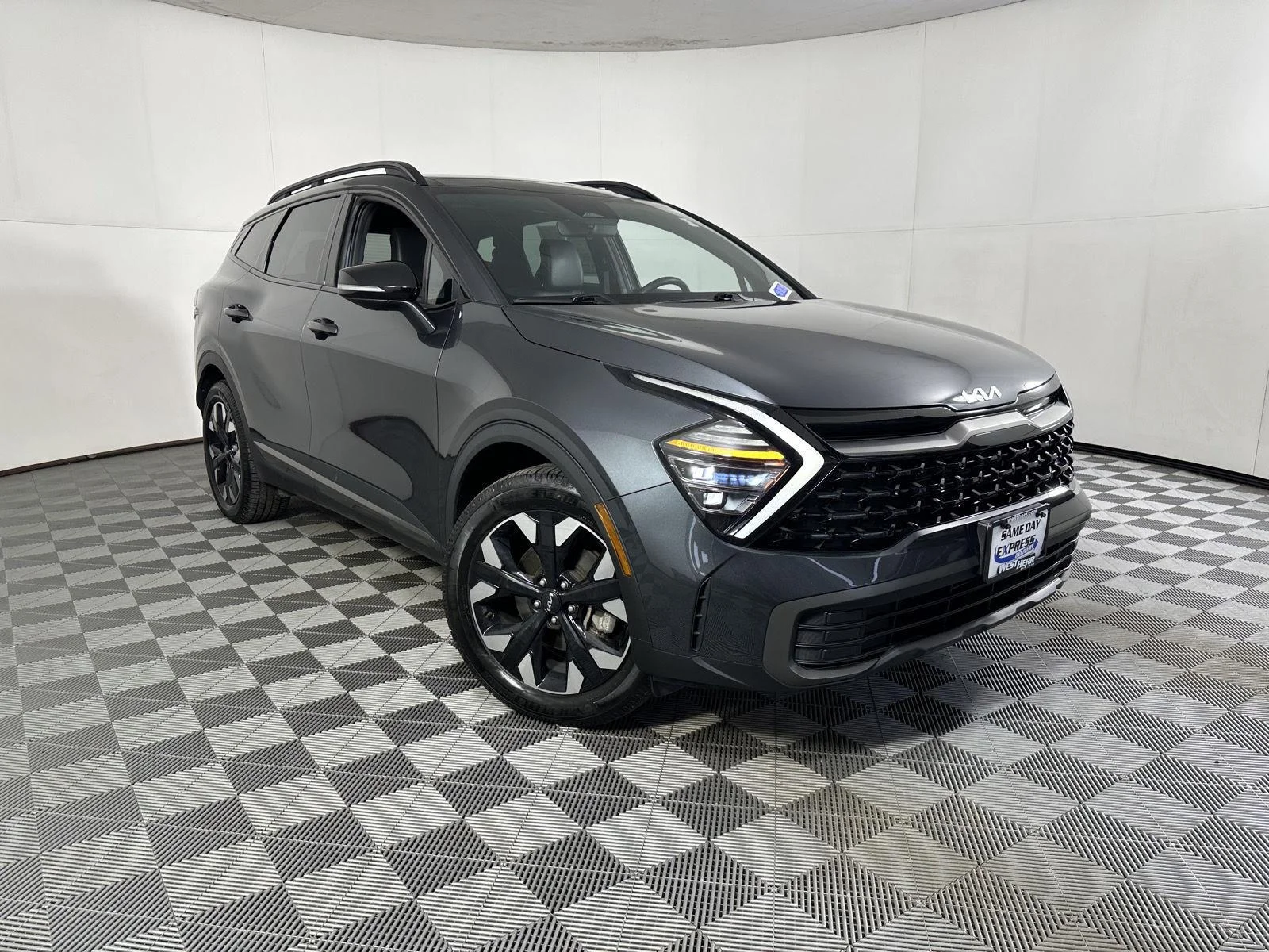 Used 2024 Gravity Gray Kia X-Line image 13