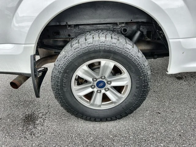 Used 2015 White Ford XL image 19