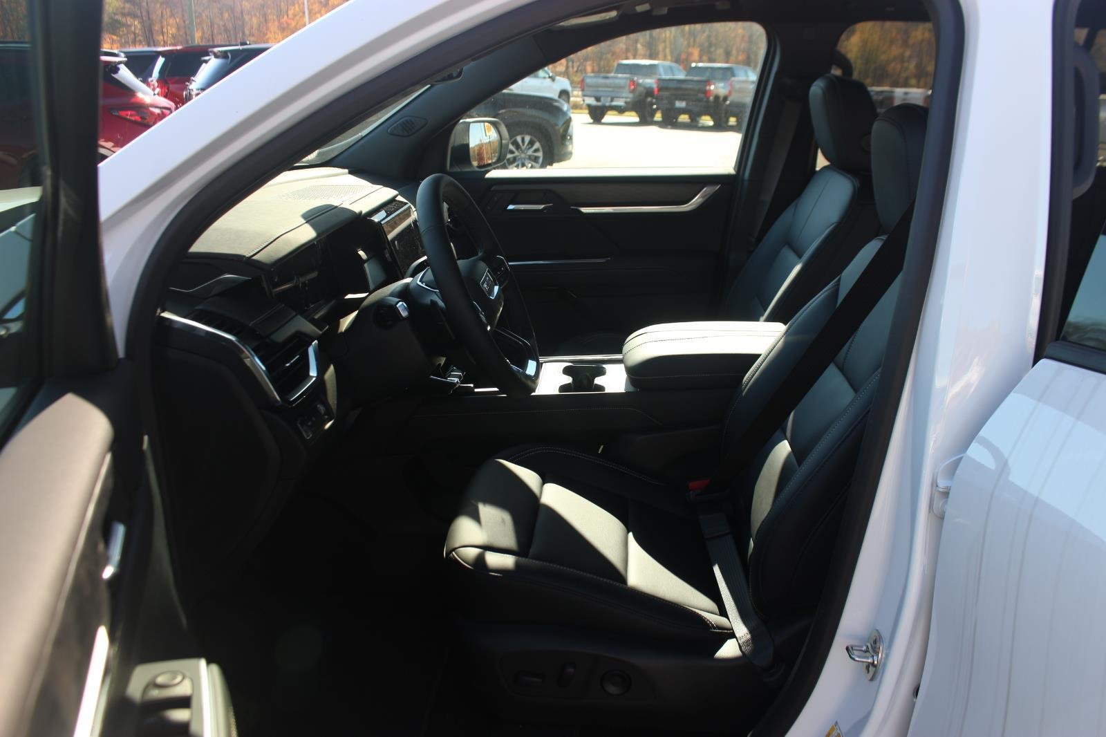 2025 GMC Acadia Elevation - Photo 13