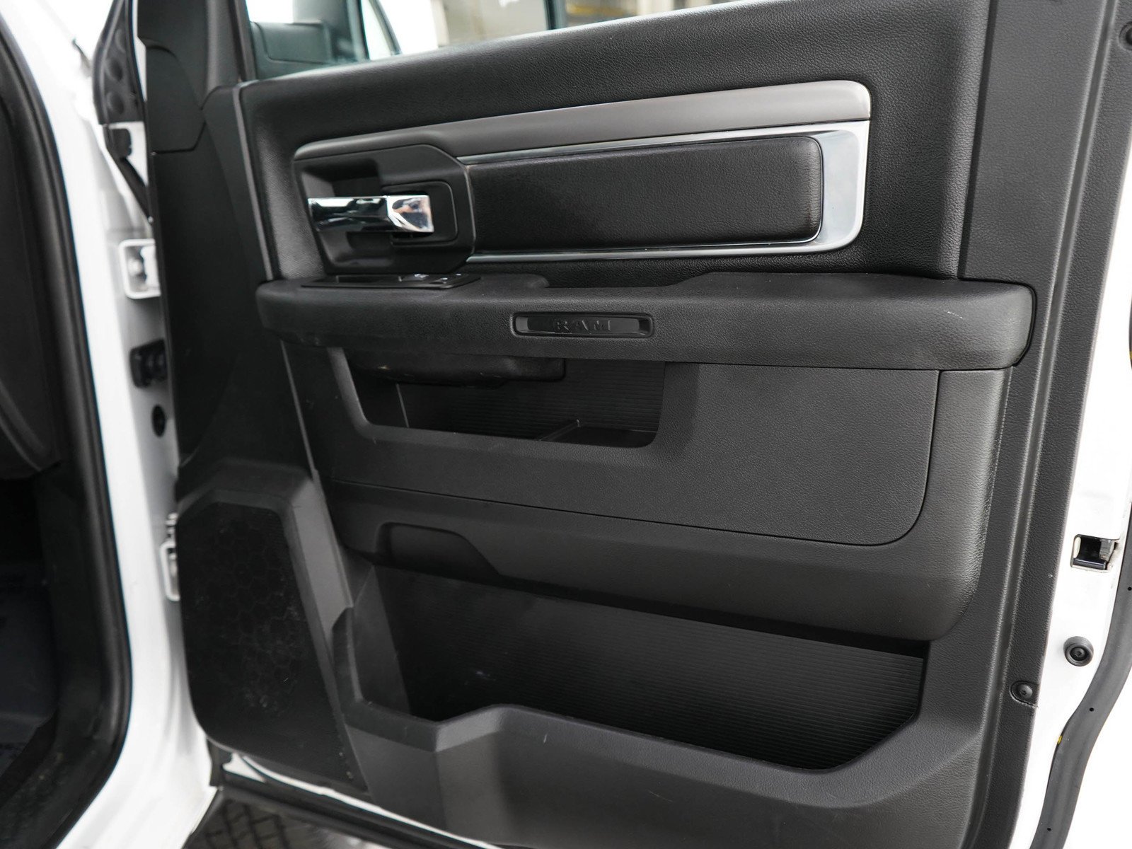 Used 2021 Bright White Clearcoat Ram Warlock image 9