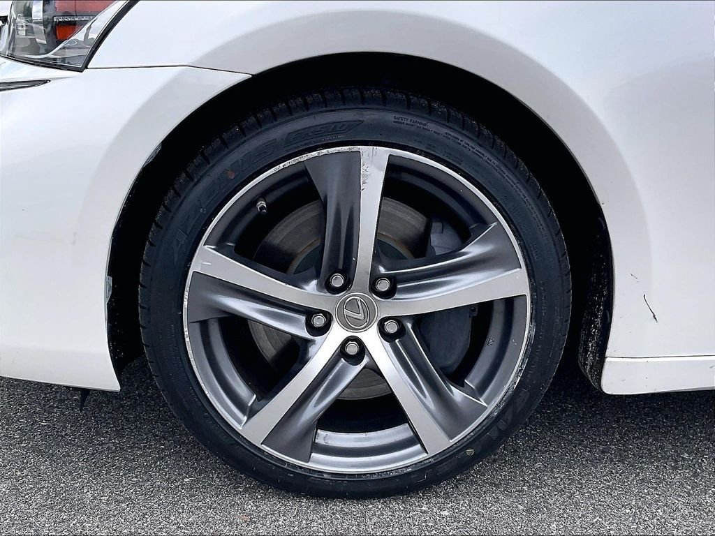 Used 2017 Eminent White Pearl Lexus 200t image 7