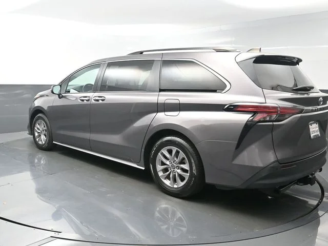 Used 2022 Gray Toyota XLE image 5