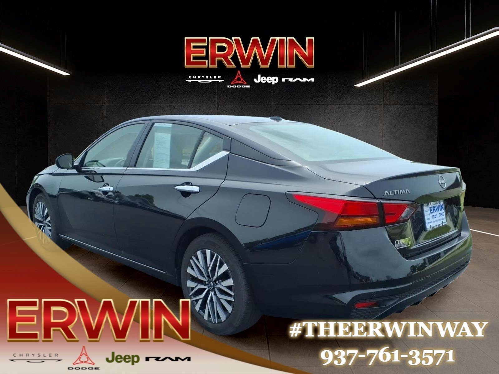 Used 2025 Black Nissan 2.5 SV image 5
