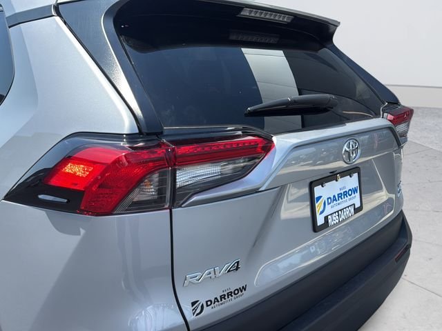 Used 2025 Silver Toyota XLE Premium image 34
