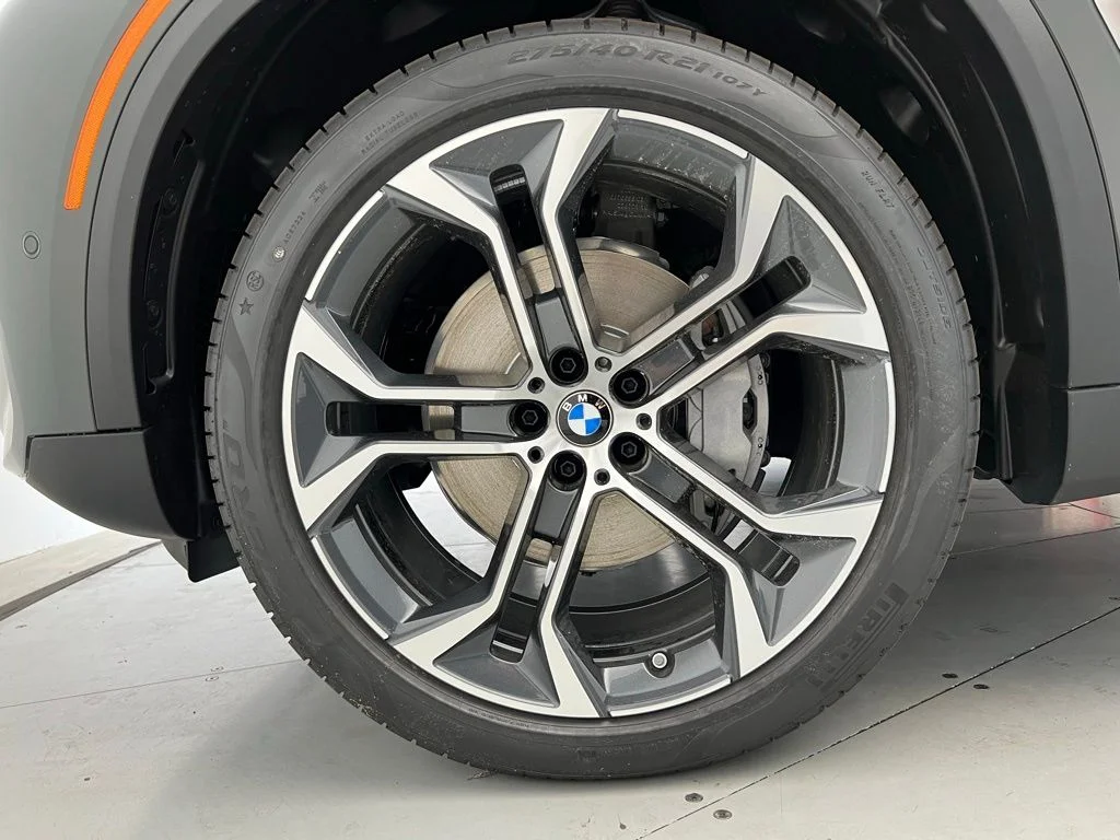 New 2026 Gray BMW xDrive40i image 23