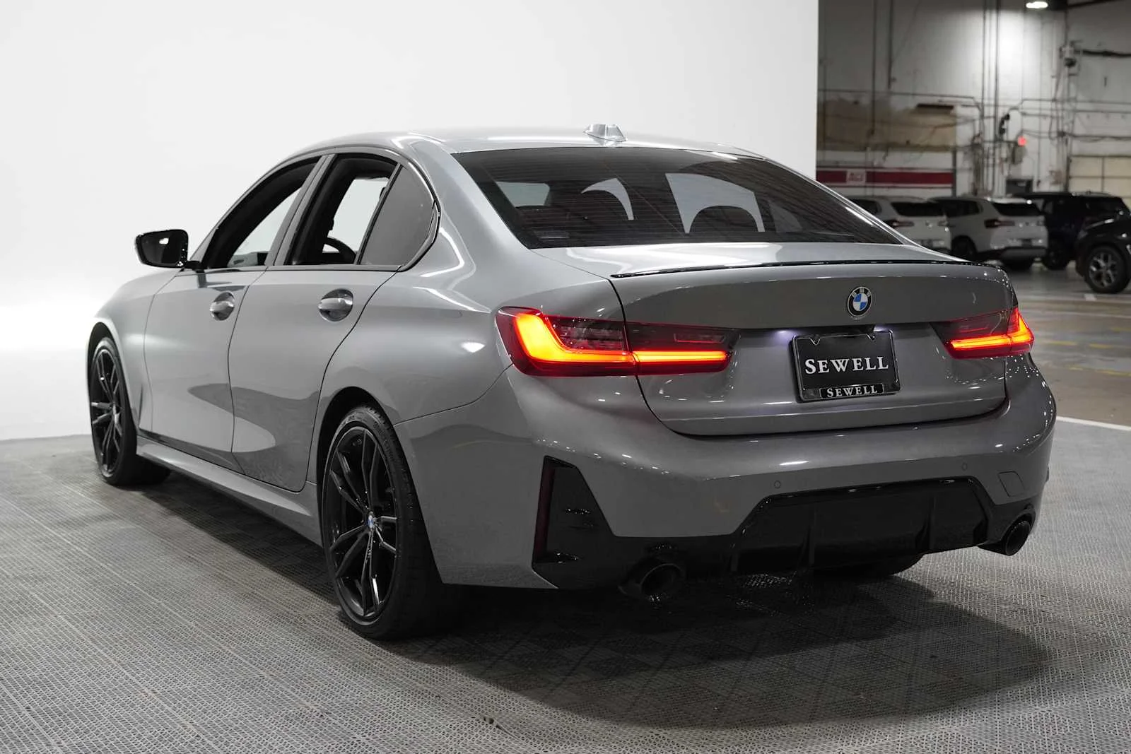 Used 2023 Skyscraper Grey Metallic BMW 330i xDrive image 5