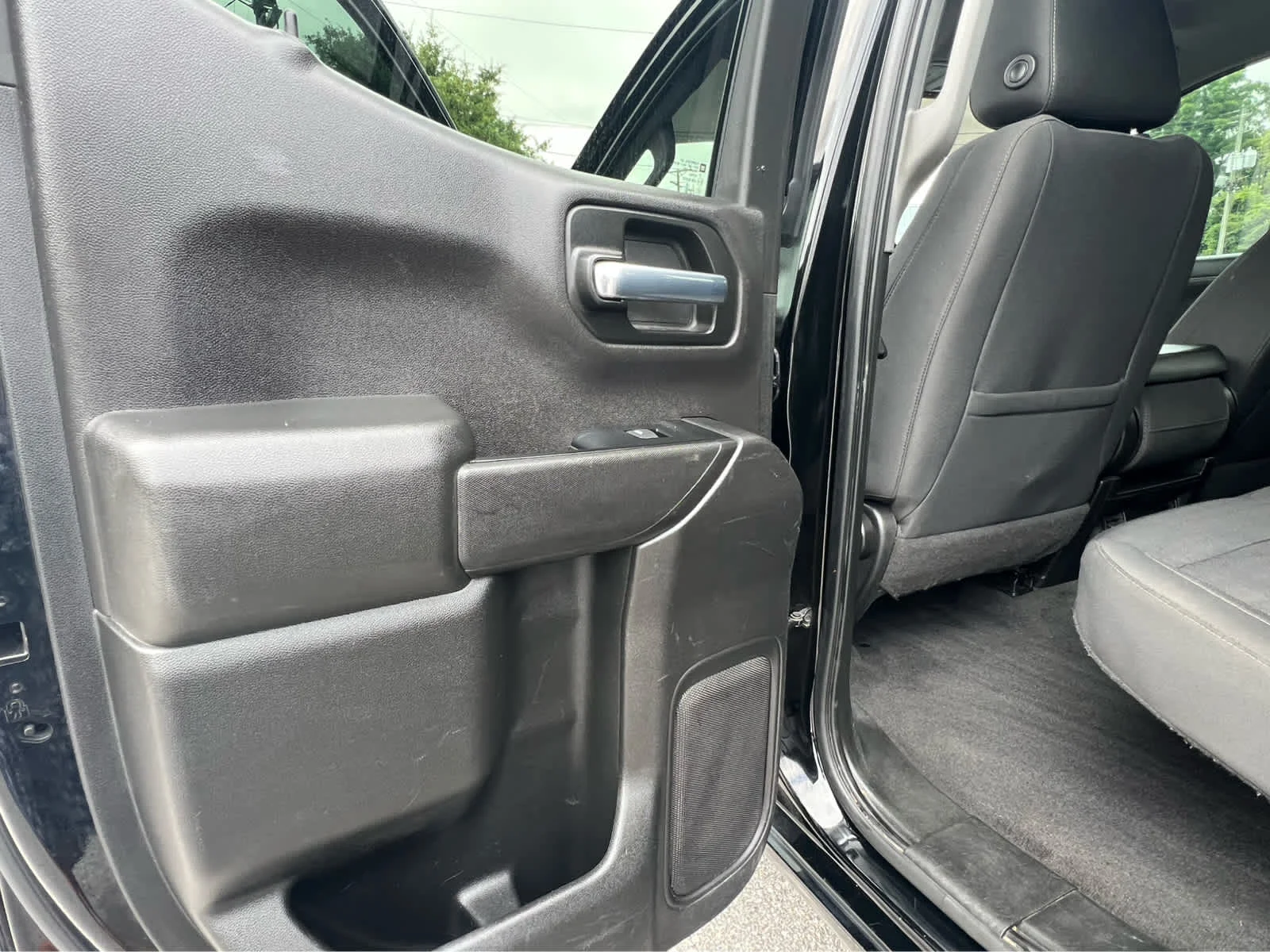 Used 2020 BLACK Chevrolet LT image 8