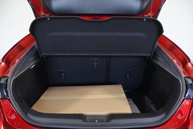2026 Mazda Mazda3 Premium - Photo 8