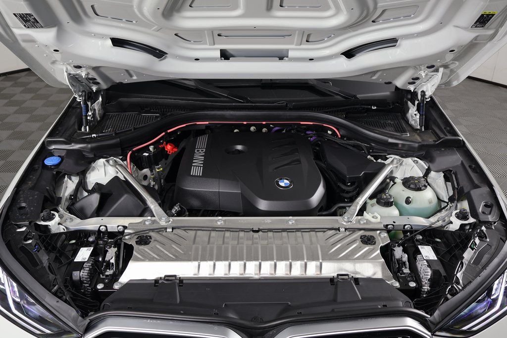 New 2026 Alpine White BMW 30 xDrive image 9