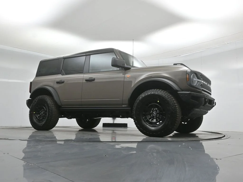 New 2026 Marsh Gray Ford Badlands image 3