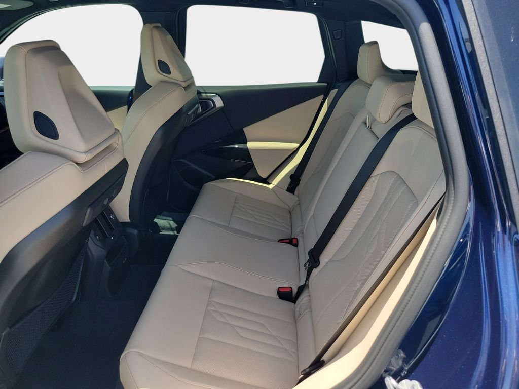 New 2026 Tanzanite Blue II Metallic BMW 30 xDrive image 9